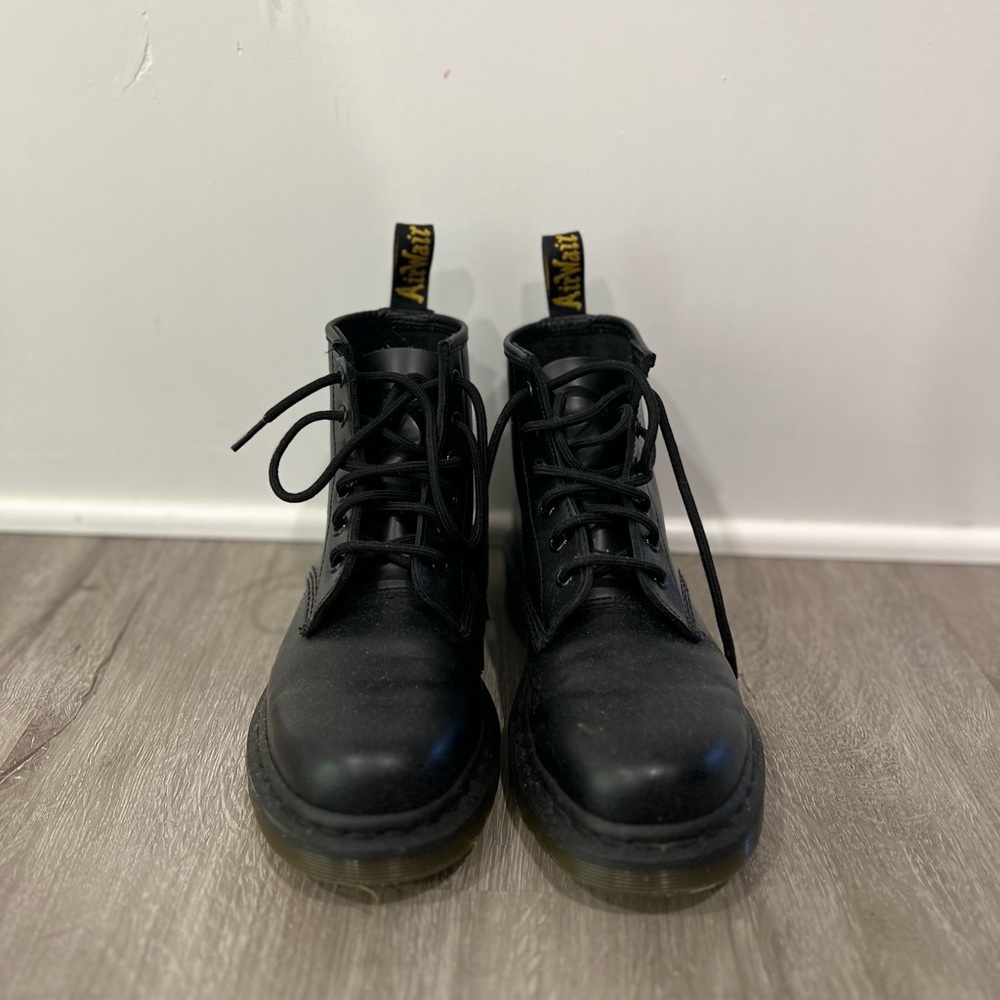 Dr martens. Like new. Size US 6